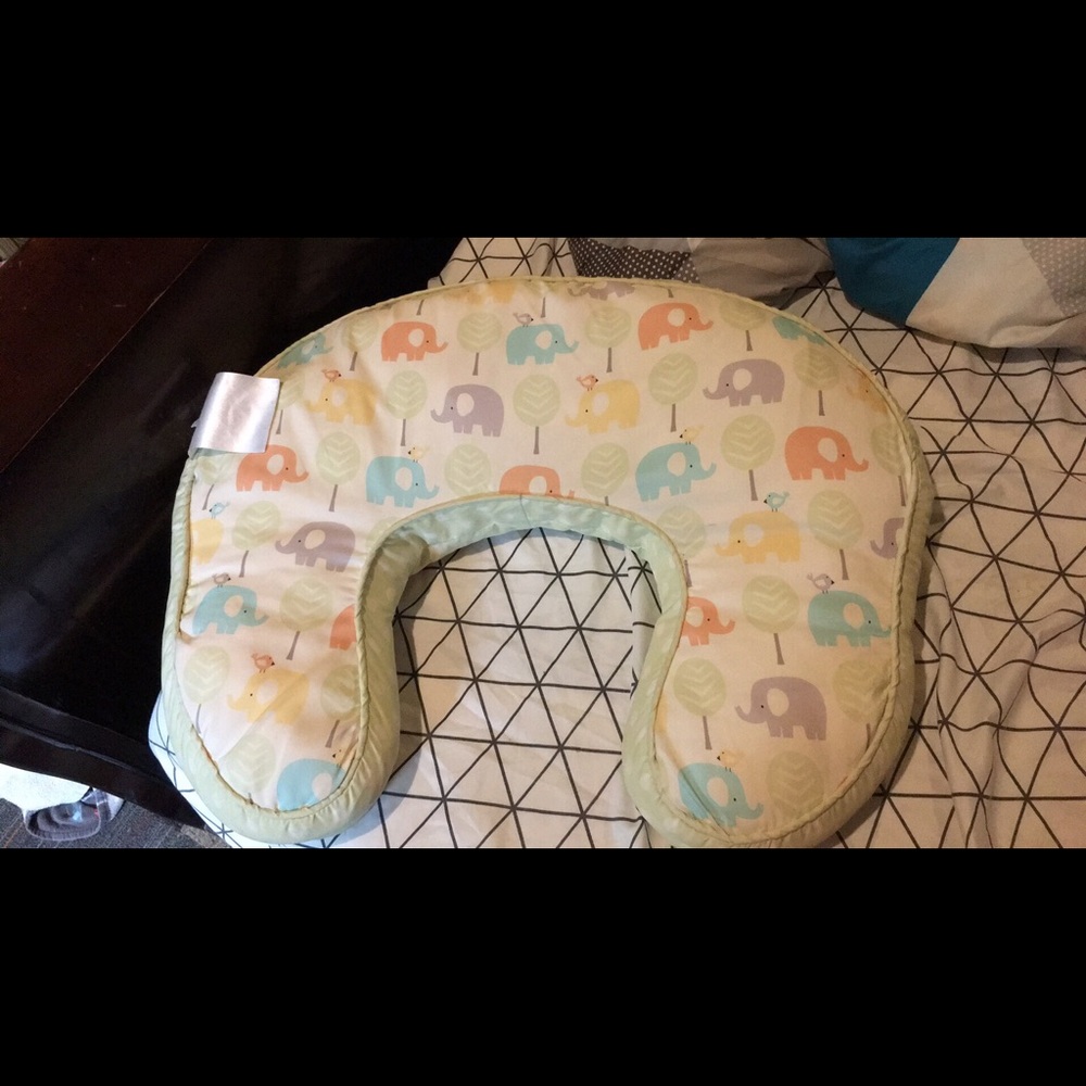 Boppy pillow